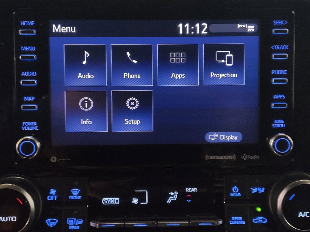 Used 2020 Toyota Highlander LE image 25