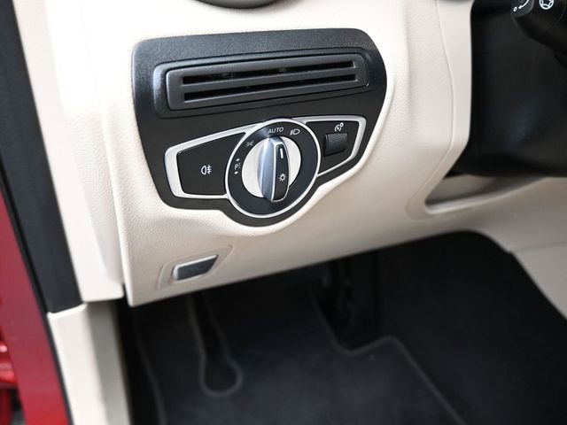 Used 2021 Mercedes-Benz GLC 300 image 13