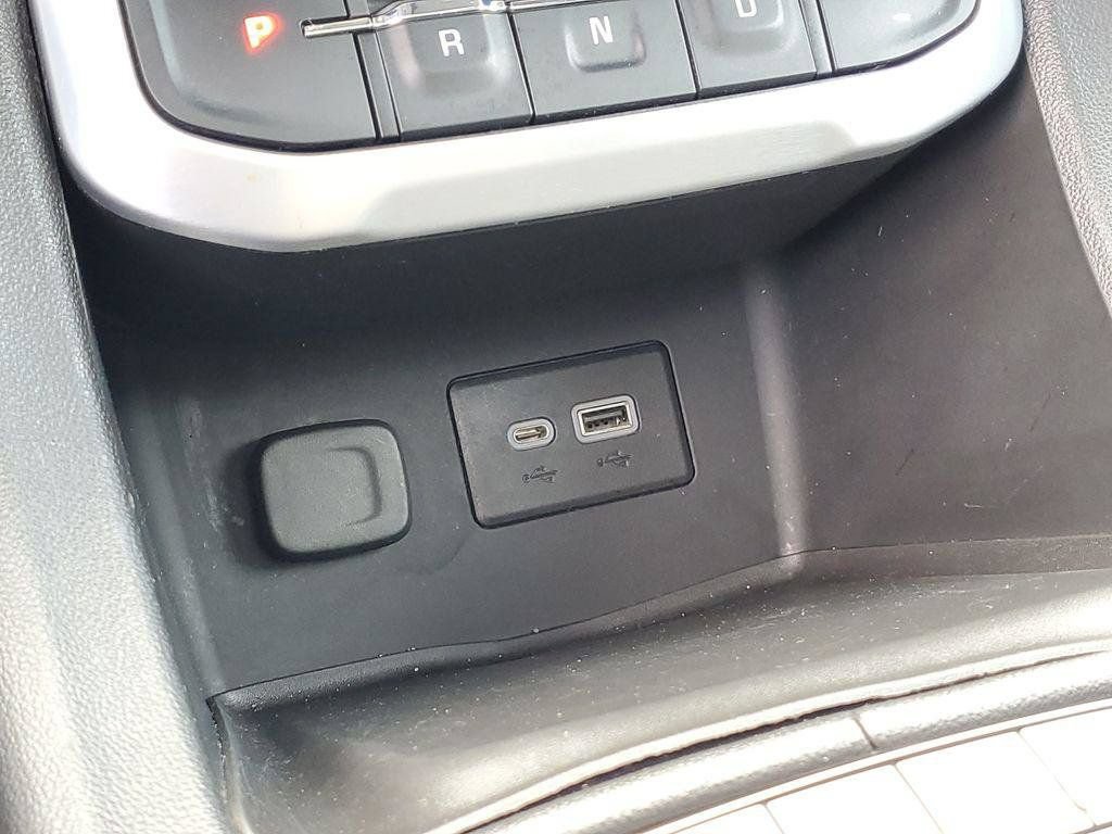 Used 2020 GMC Acadia SLE w/ Driver Convenience Package FWD image 18