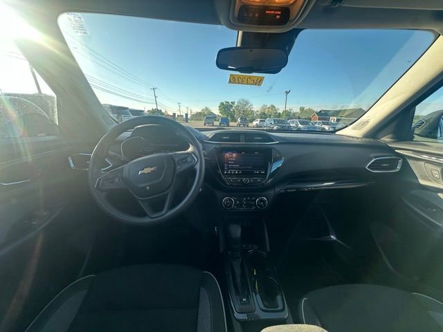 Used 2022 Chevrolet TrailBlazer LT w/ Convenience Package AWD/4WD image 7