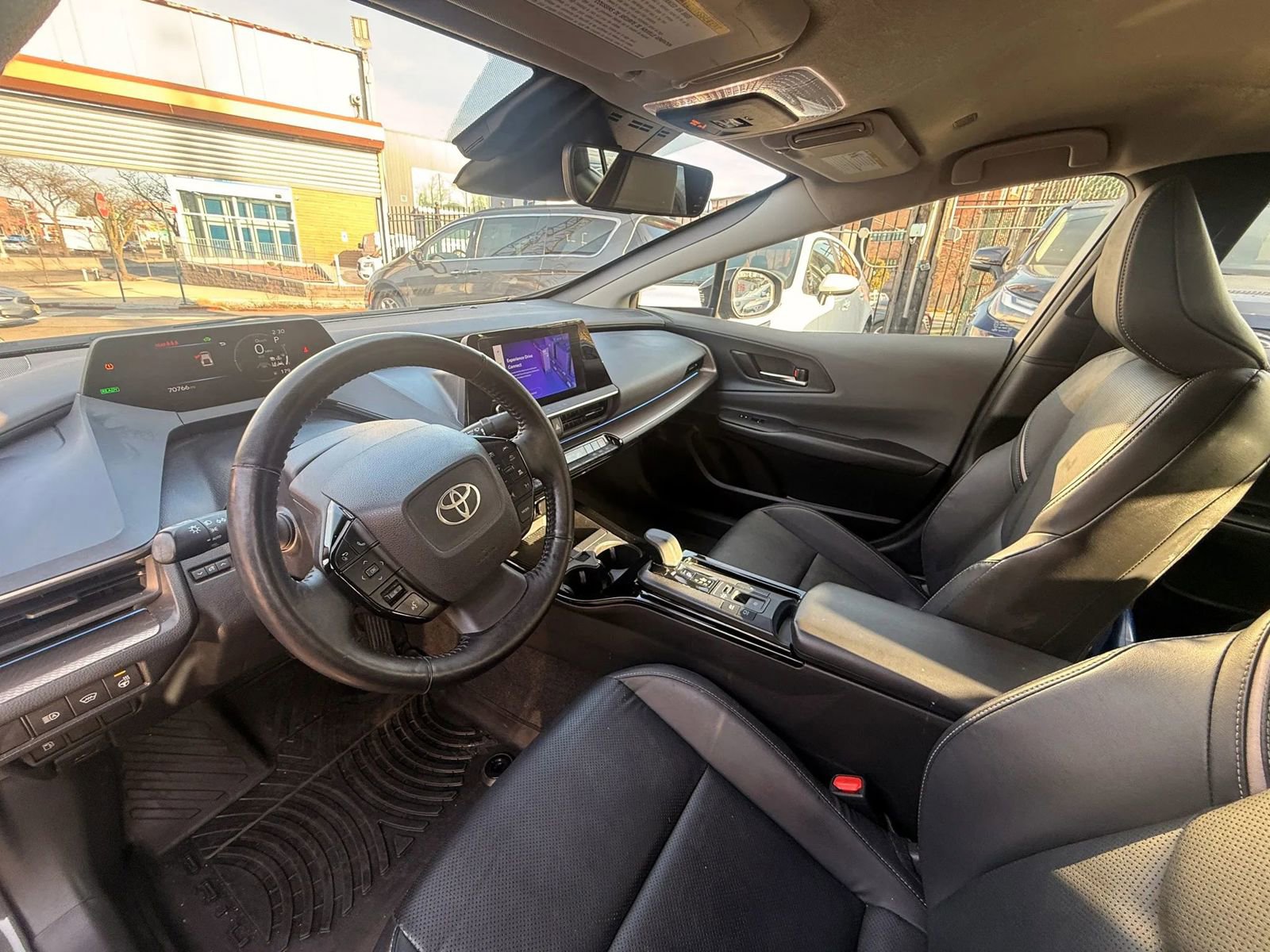 Used 2023 Toyota Prius XLE image 11