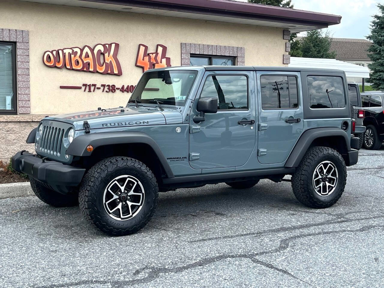 Used 2015 Jeep Wrangler Unlimited Rubicon w/ Dual Top Group image 3