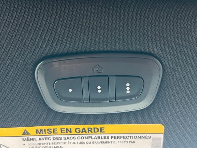 New 2026 Chrysler Pacifica Limited w/ Uconnect Theater Family Group image 33