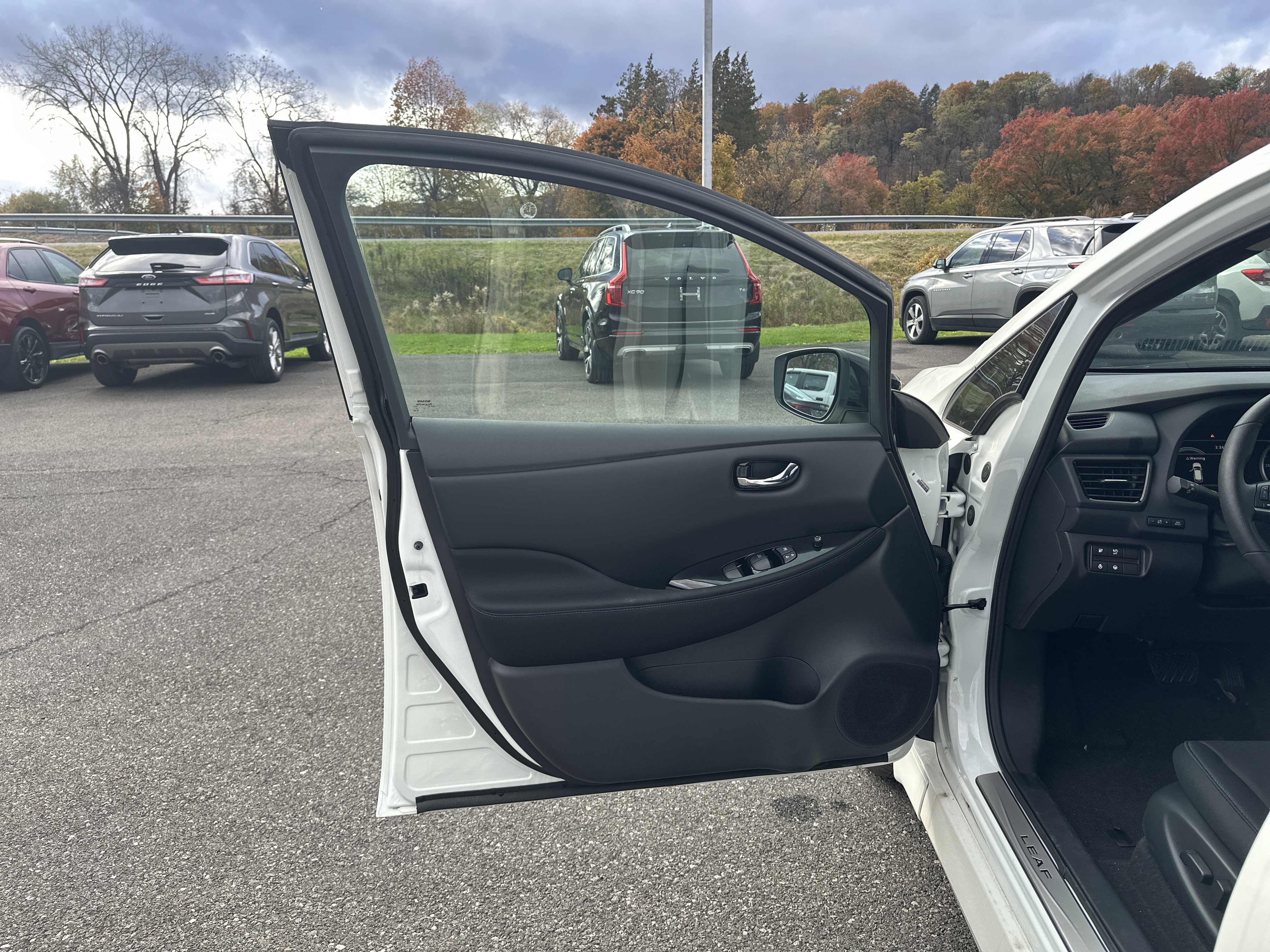 New 2025 Nissan Leaf SV Plus image 11