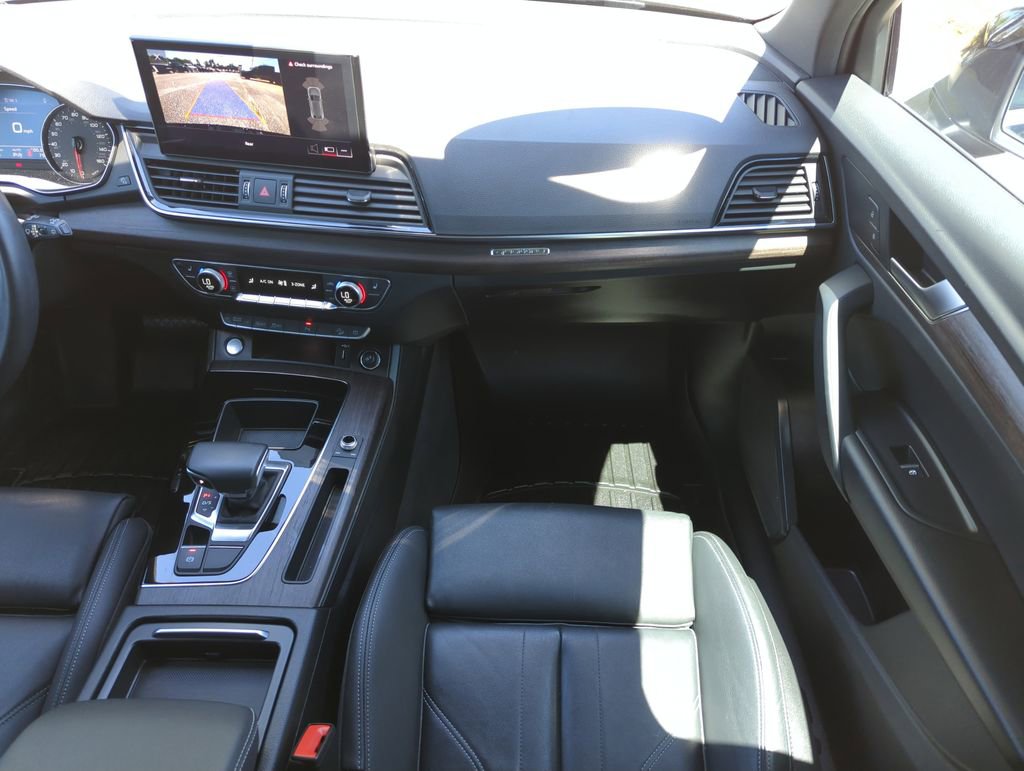 Used 2022 Audi Q5 2.0T Premium w/ Convenience Package image 16