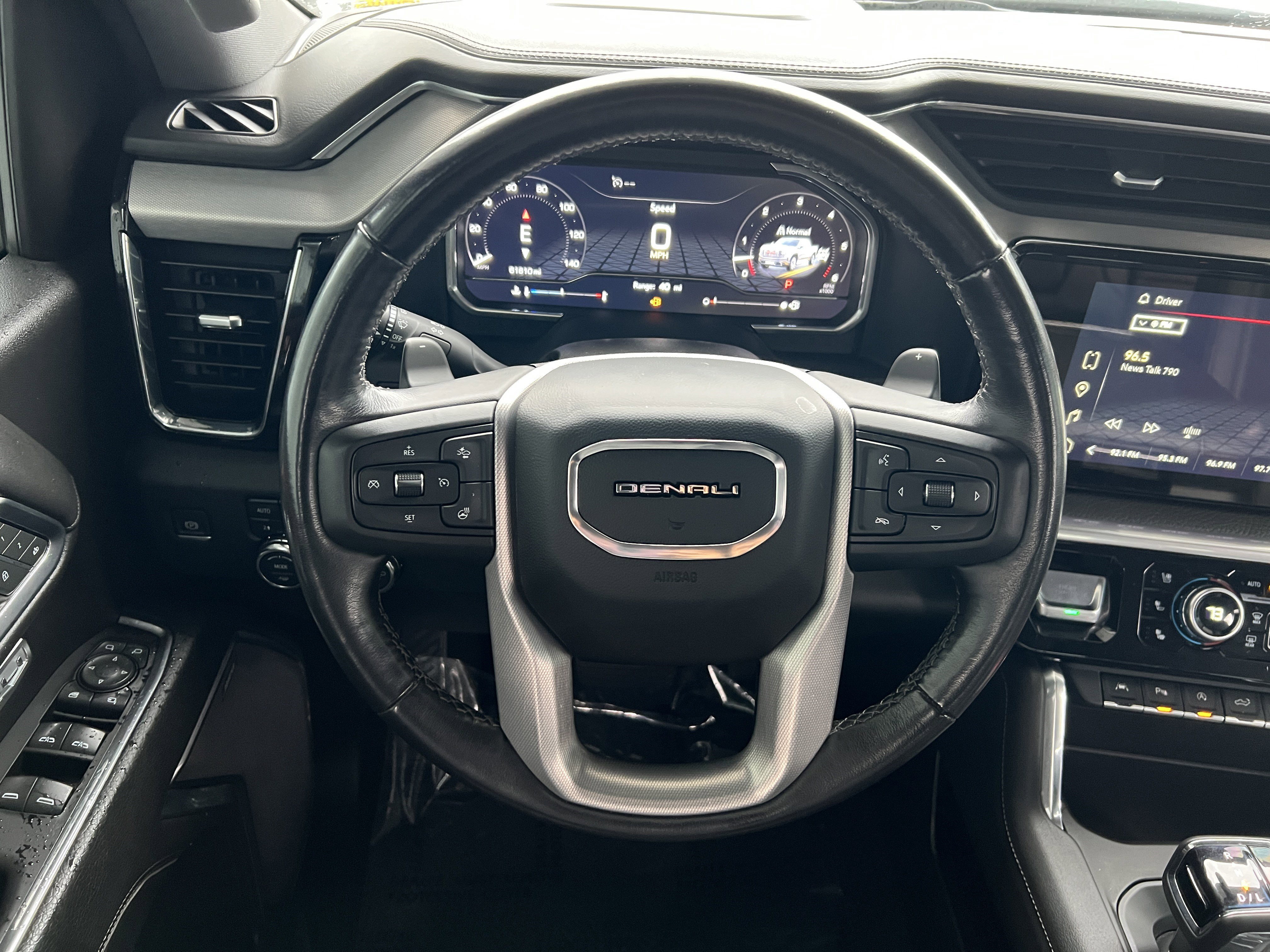 Used 2023 GMC Sierra 1500 Denali w/ Denali Carbonpro Edition AWD/4WD image 25