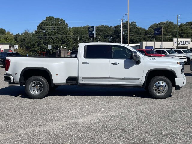 New 2026 Chevrolet Silverado 3500 High Country w/ High Country Premium Package AWD/4WD image 2