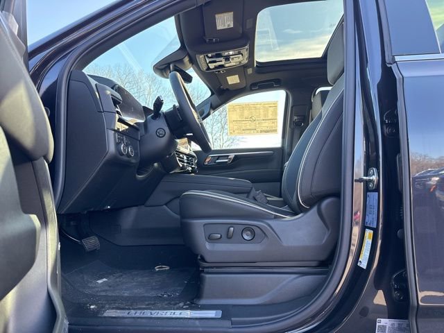 New 2026 Chevrolet Suburban Premier image 14