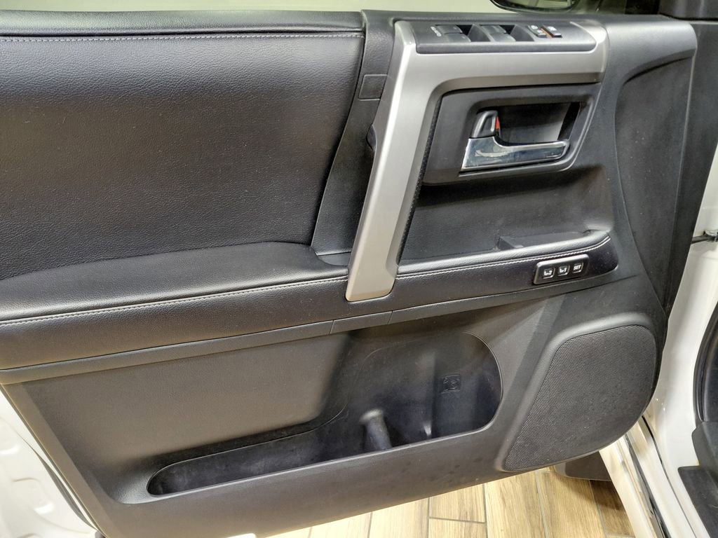 Used 2016 Toyota 4Runner Limited image 40