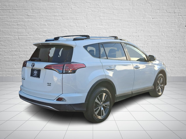Used 2018 Toyota RAV4 XLE AWD/4WD image 6