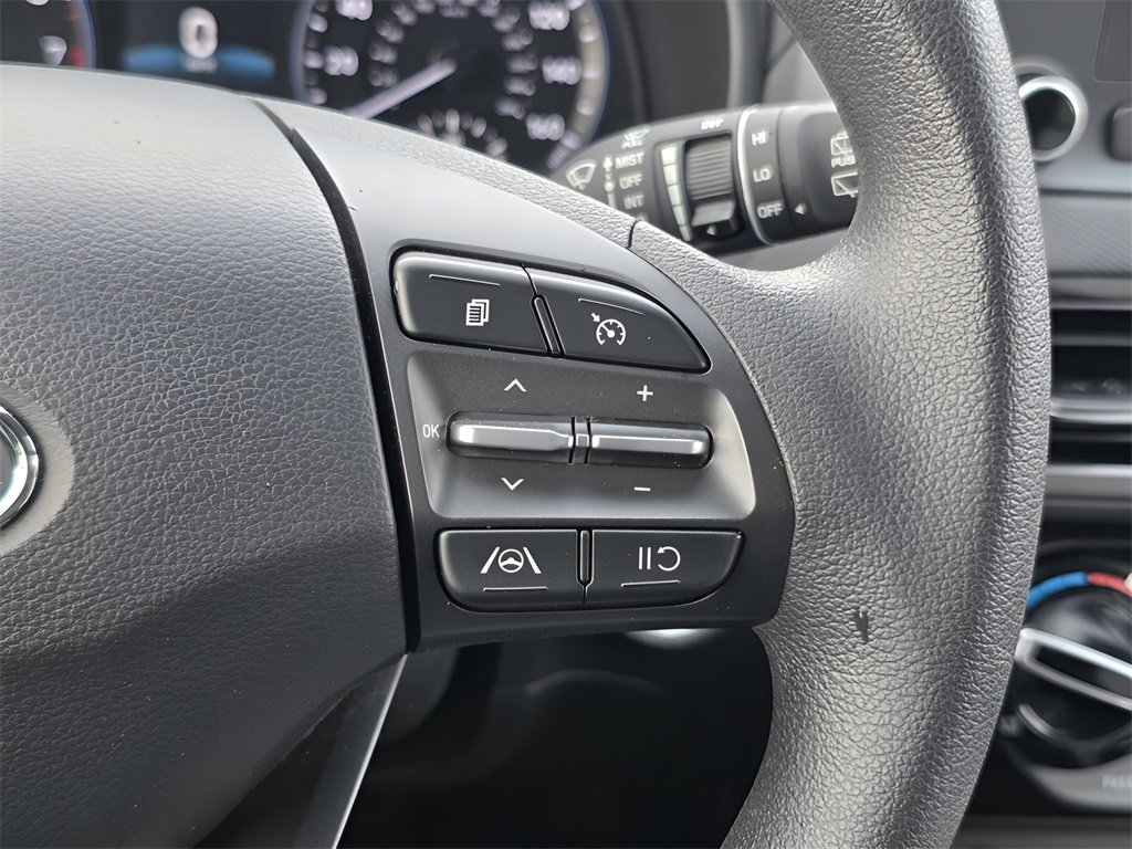 Used 2023 Hyundai Kona SEL image 27