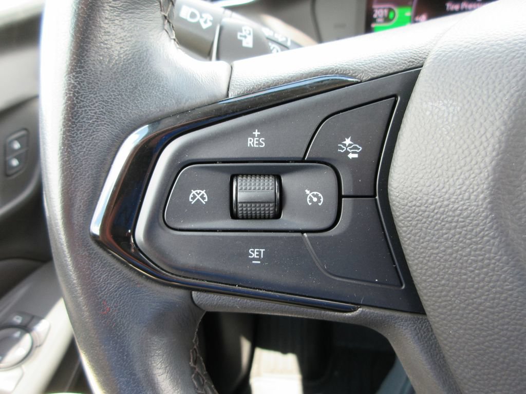 Certified 2023 Chevrolet Bolt EUV LT w/ Convenience Package FWD image 23