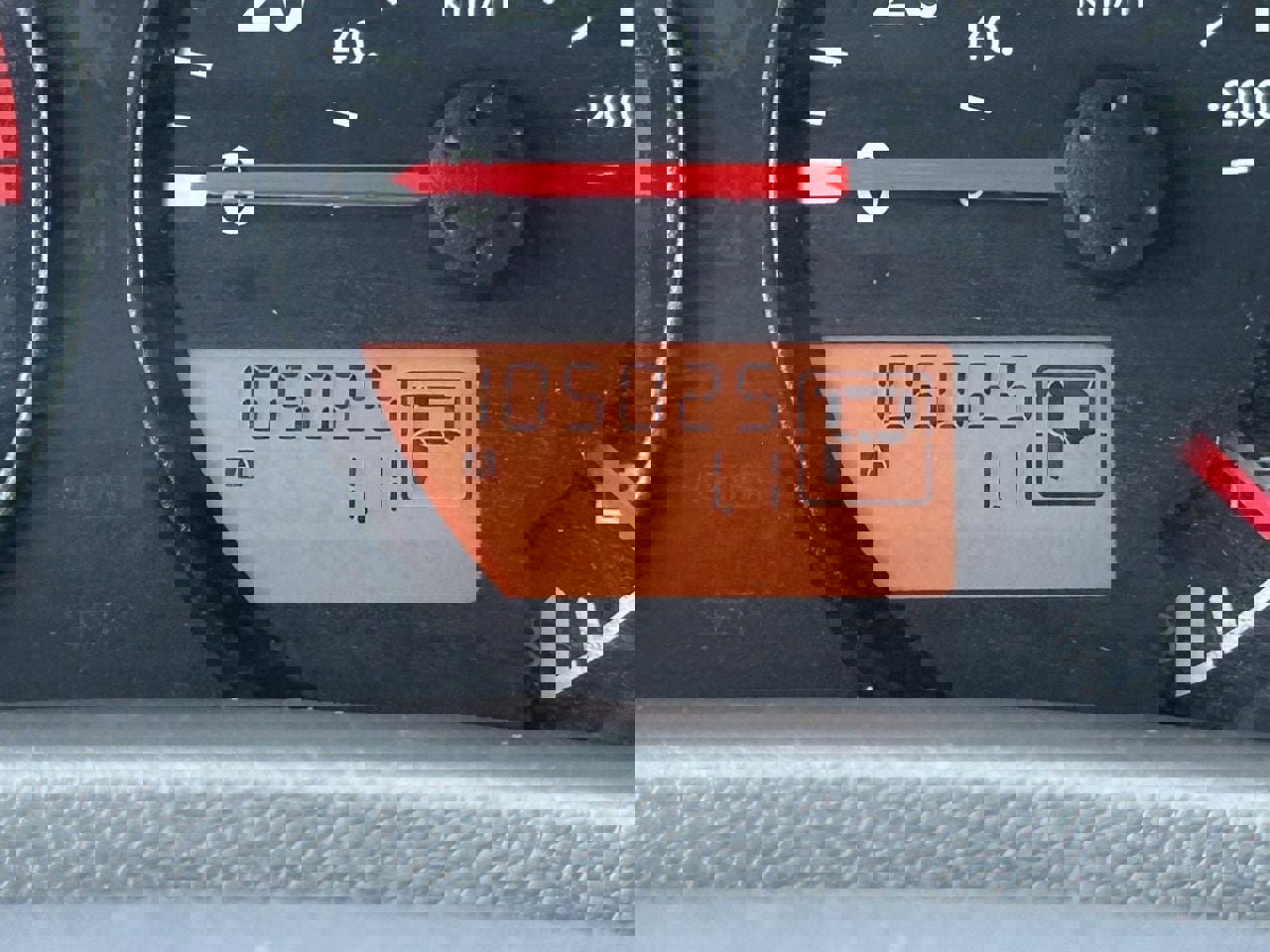 Used 2016 Nissan Frontier SV image 32