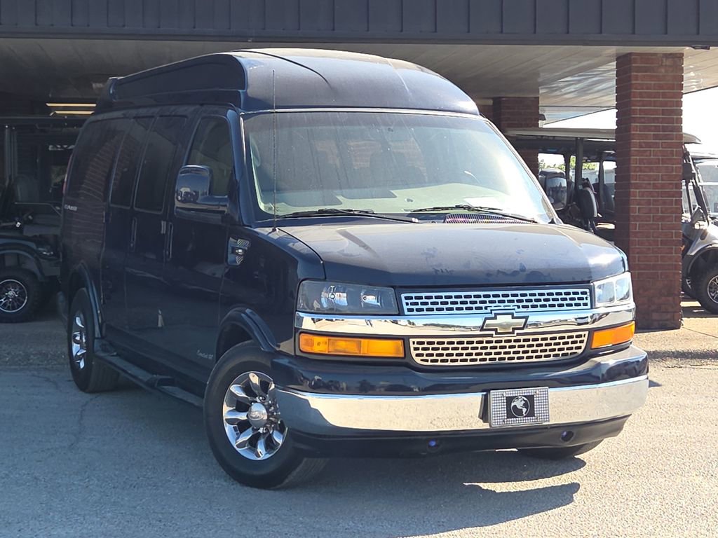 Used 2015 Chevrolet Express 2500 image 1
