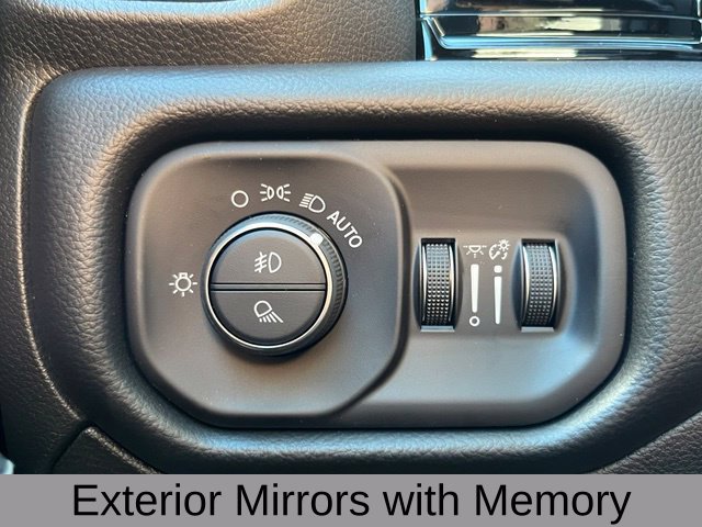 New 2026 RAM 1500 Laramie AWD/4WD image 27