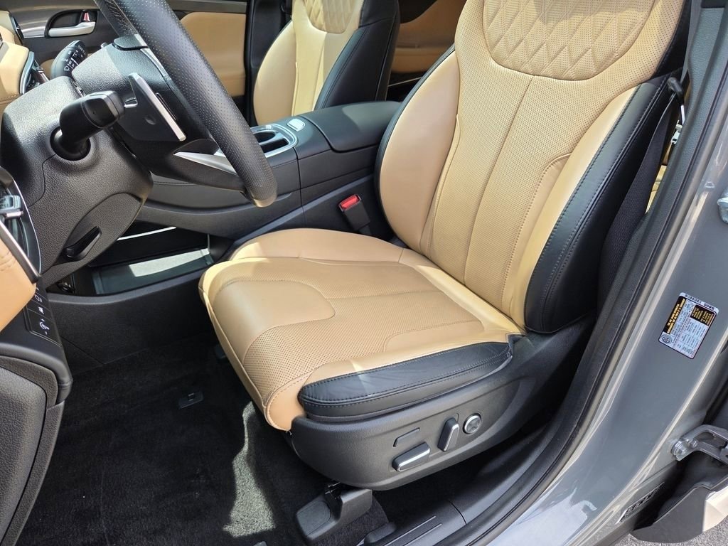 Used 2023 Hyundai Santa Fe Calligraphy w/ Cargo Package FWD image 6