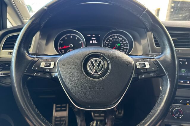 Used 2017 Volkswagen Golf Alltrack SE AWD/4WD image 23