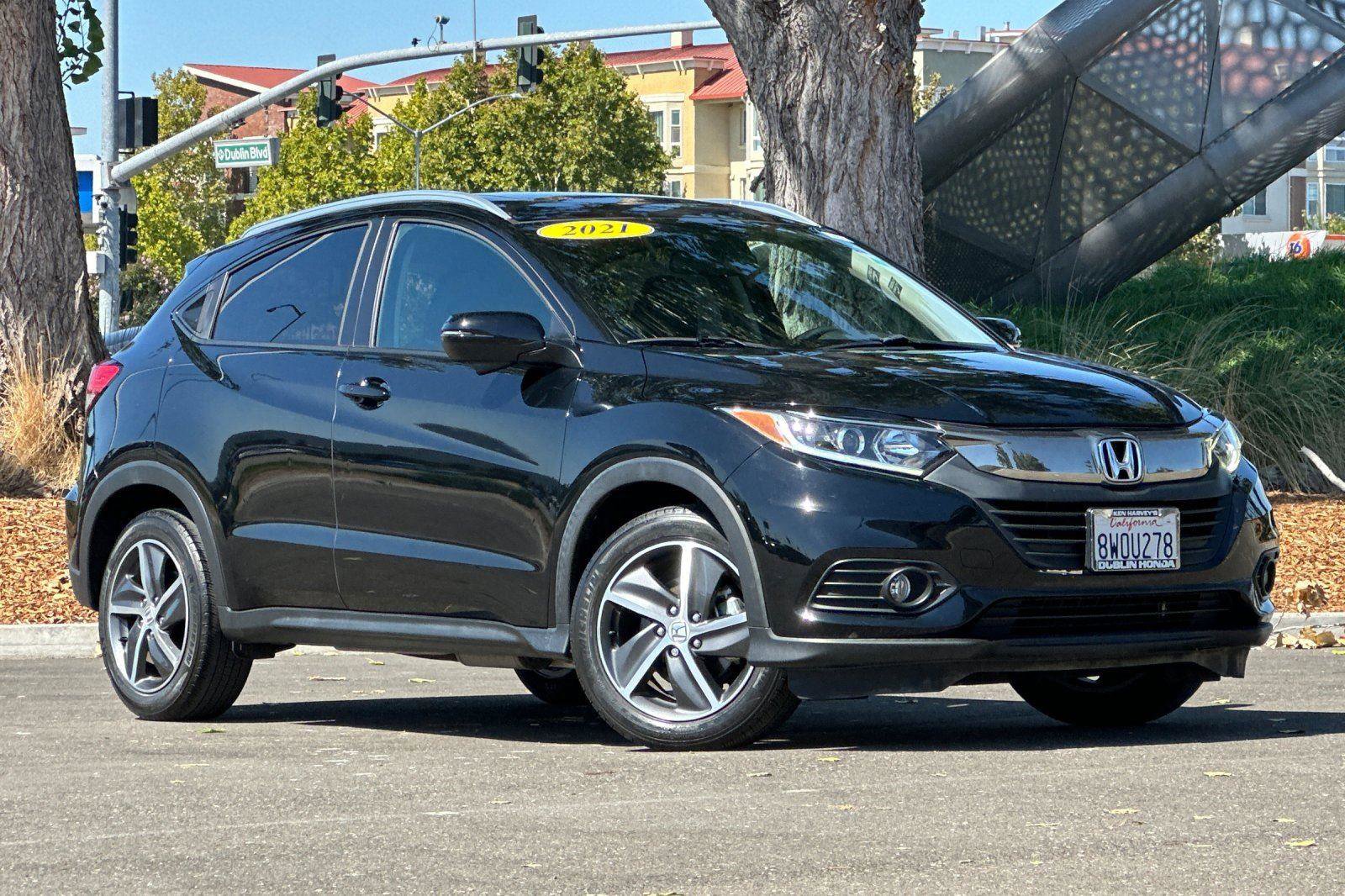 Used 2021 Honda HR-V EX-L image 2