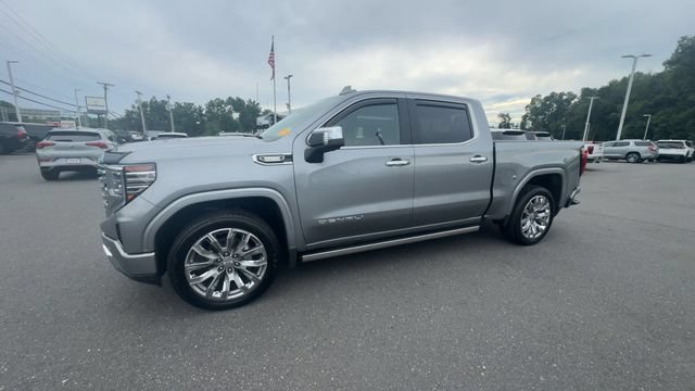 Used 2025 GMC Sierra 1500 Denali w/ Denali Reserve Package AWD/4WD image 4