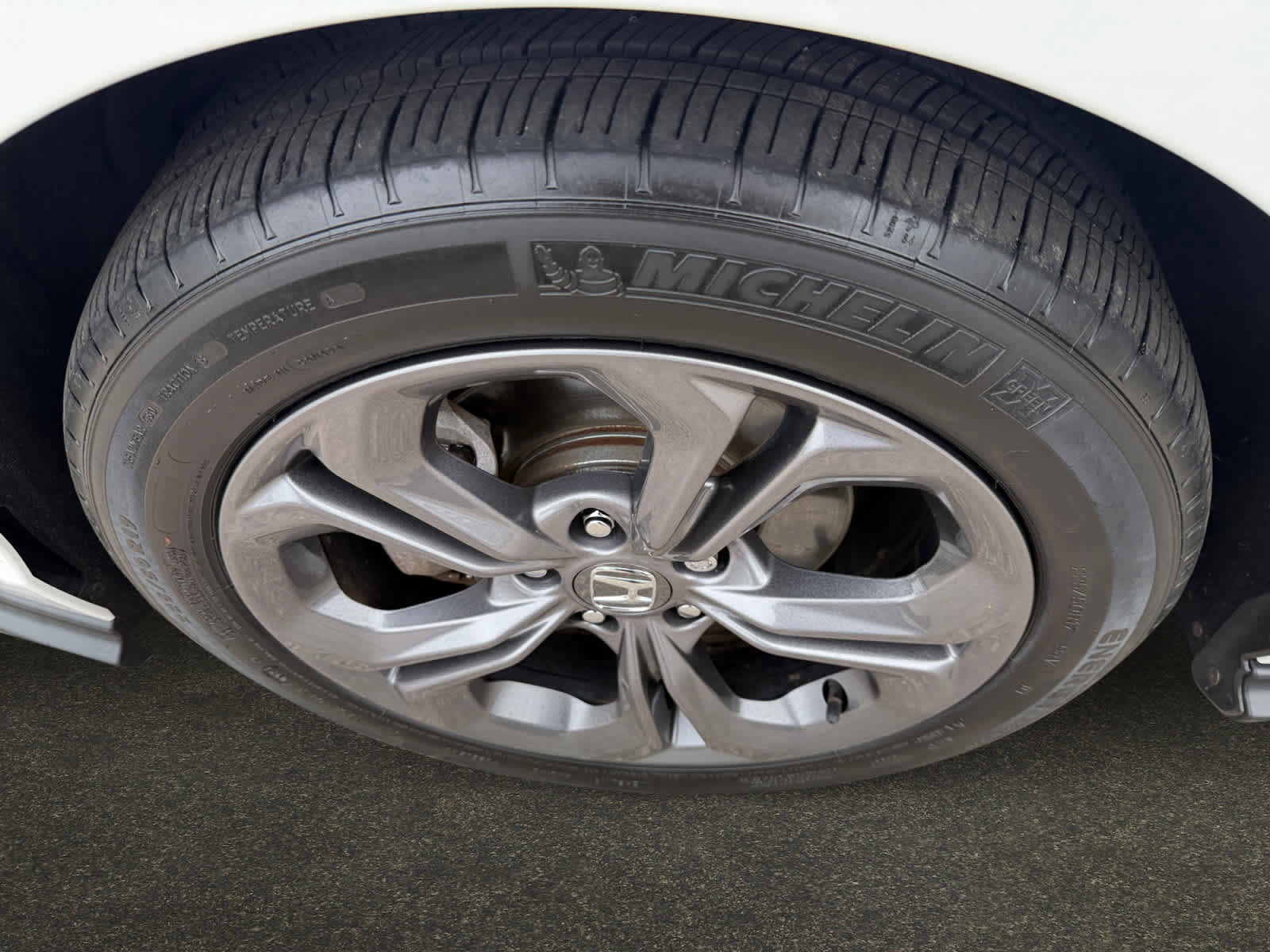 Used 2023 Honda Accord EX image 9