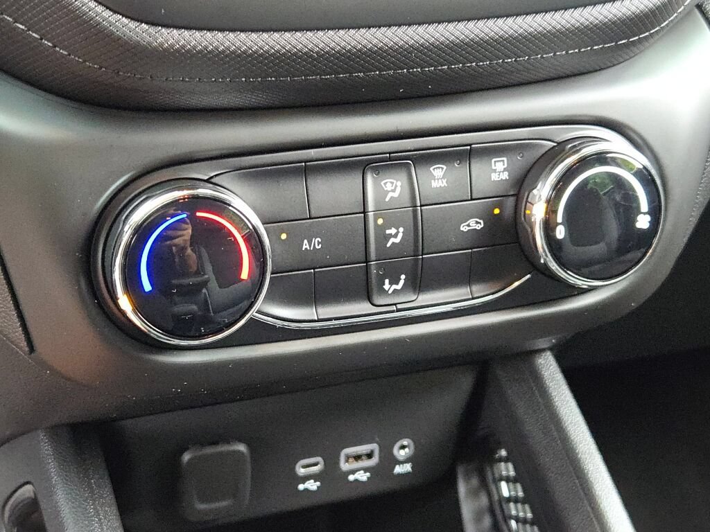 Certified 2023 Chevrolet TrailBlazer LS FWD image 30