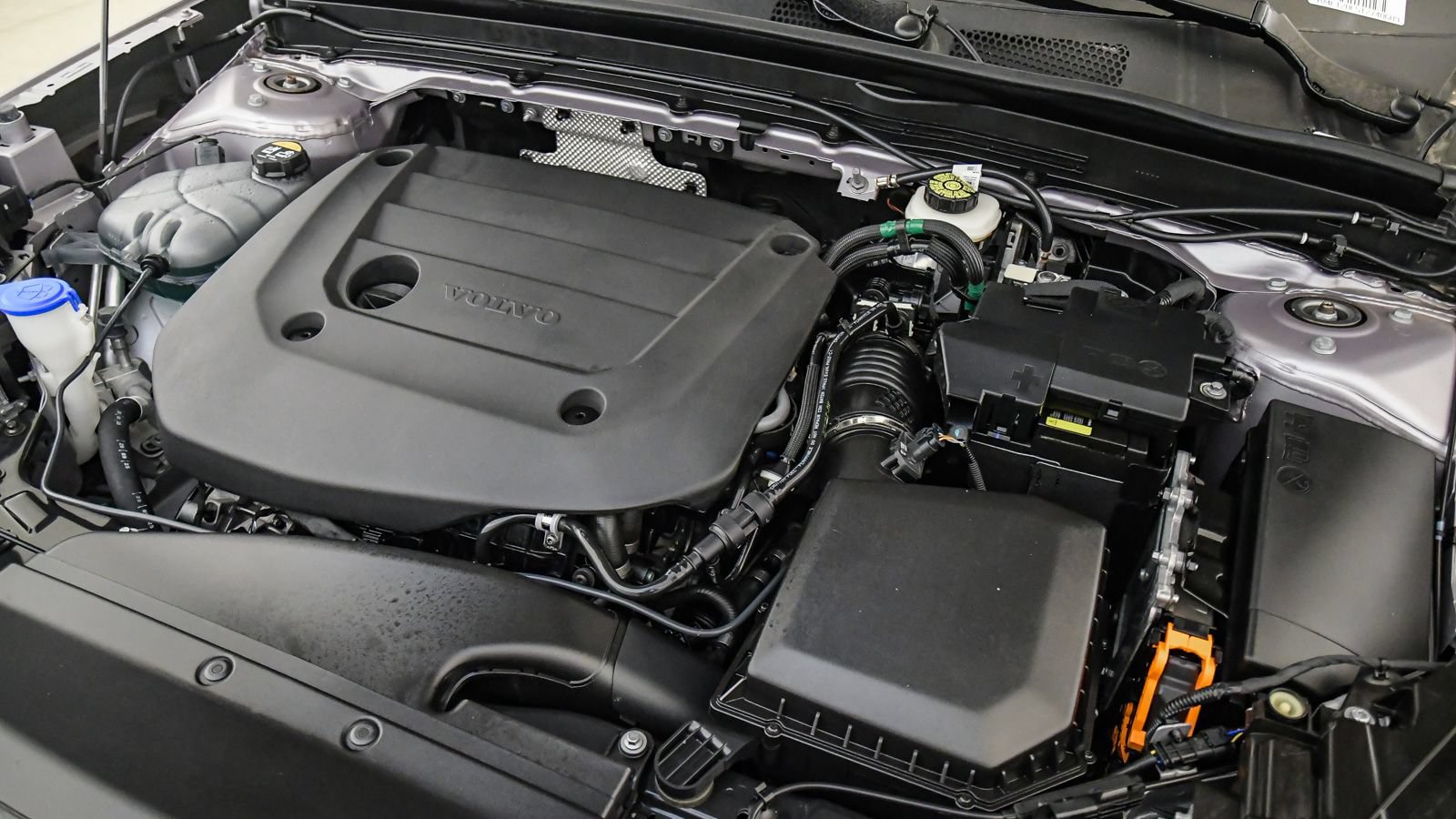Certified 2026 Volvo XC40 B5 Plus AWD/4WD image 29