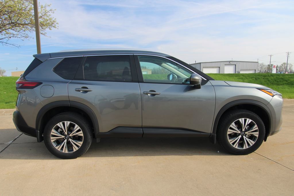 Used 2023 Nissan Rogue SV w/ SV Premium B Package AWD/4WD image 4