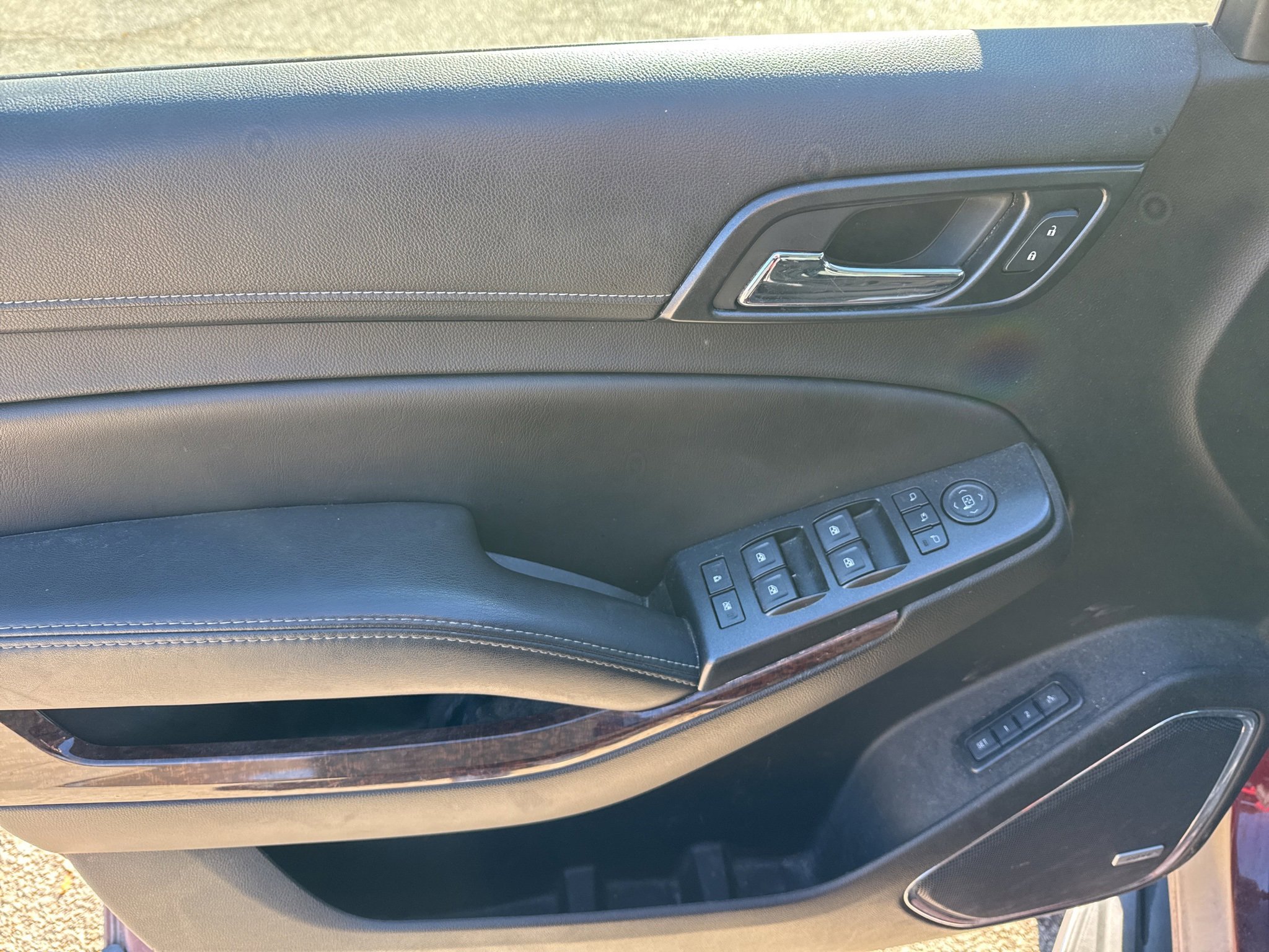 Used 2017 GMC Yukon SLT w/ HD Trailering Package image 25