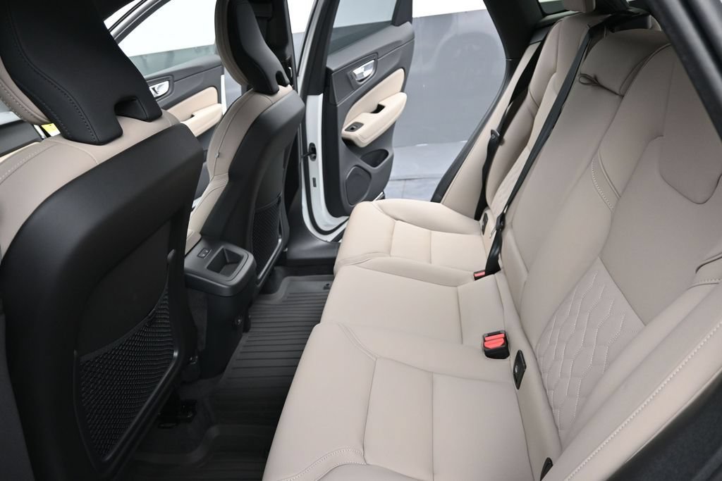 New 2026 Volvo XC60 B5 Plus w/ Protection Package Premier AWD/4WD image 13