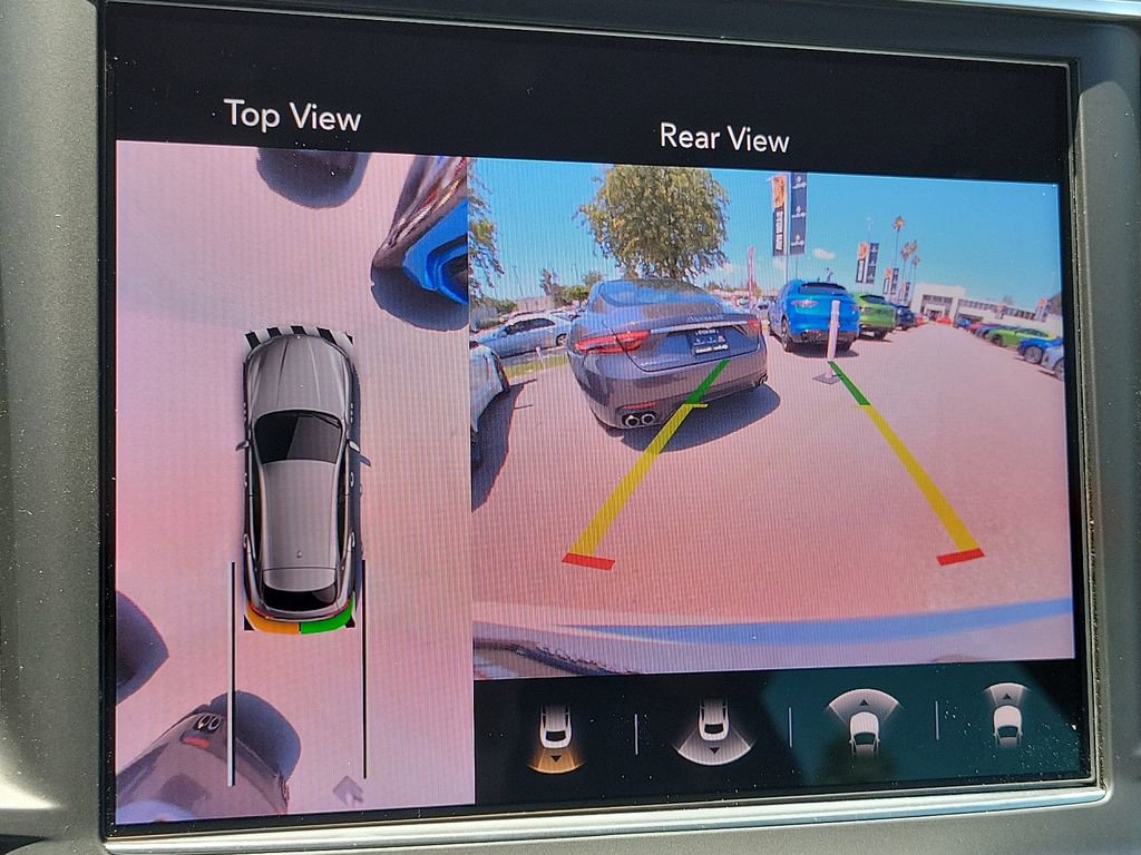 Used 2024 Maserati Levante GT Ultima image 11