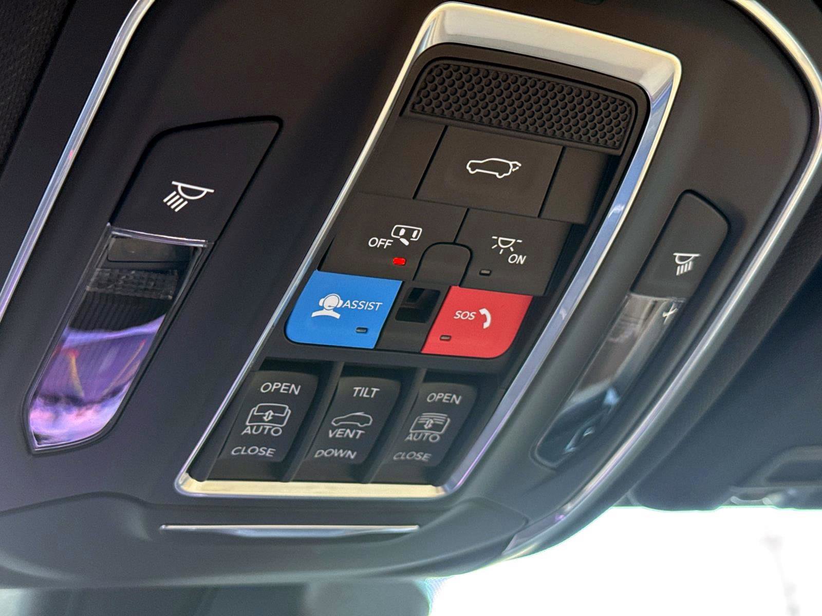 New 2025 Jeep Grand Cherokee Limited image 19