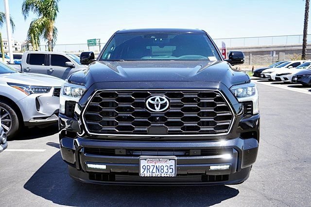 Used 2023 Toyota Sequoia Platinum AWD/4WD image 10