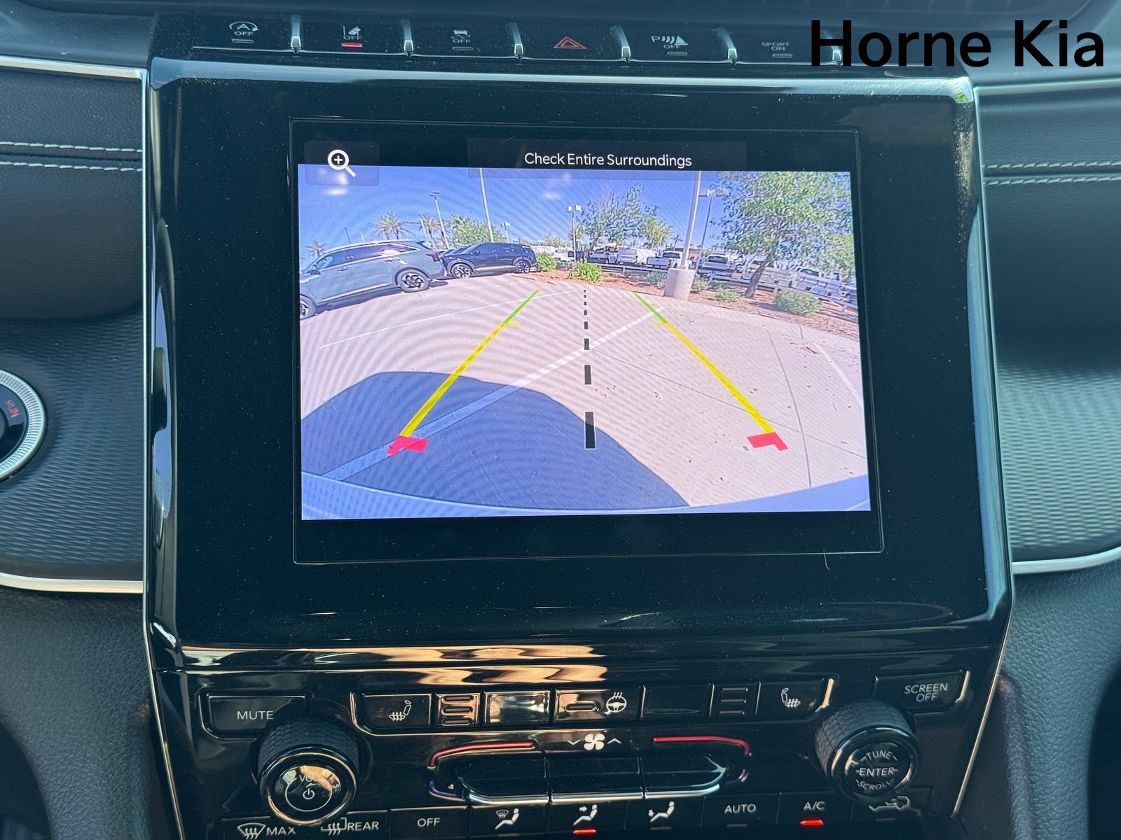 Used 2024 Jeep Grand Cherokee Altitude image 22