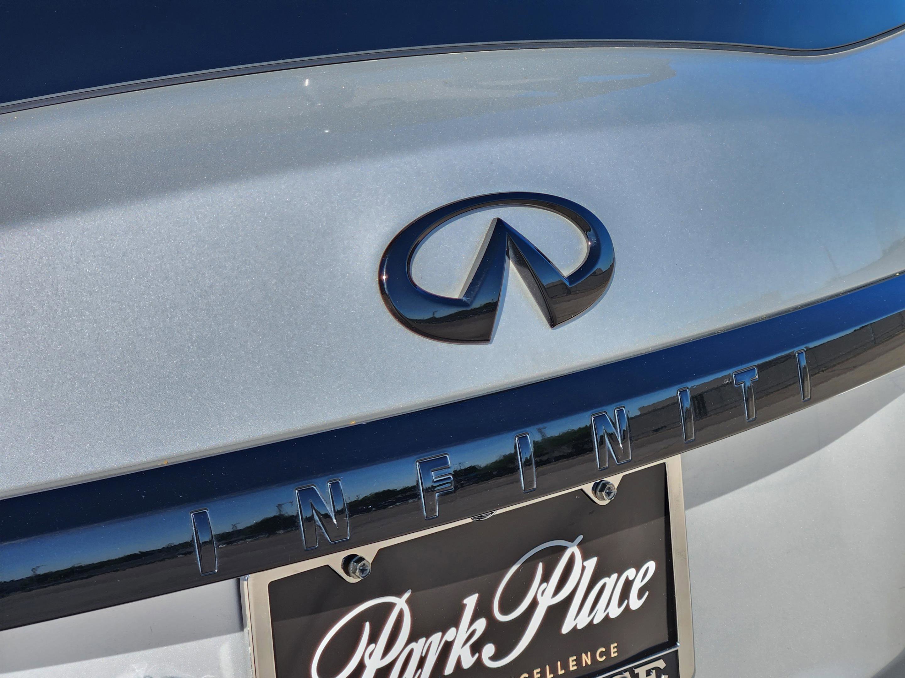 Used 2021 INFINITI QX80 Sensory w/ All-Season Package image 38