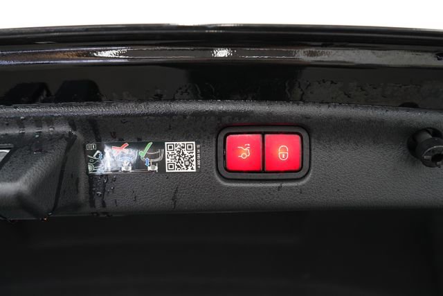 Used 2025 Mercedes-Benz C 300 4MATIC Sedan image 42