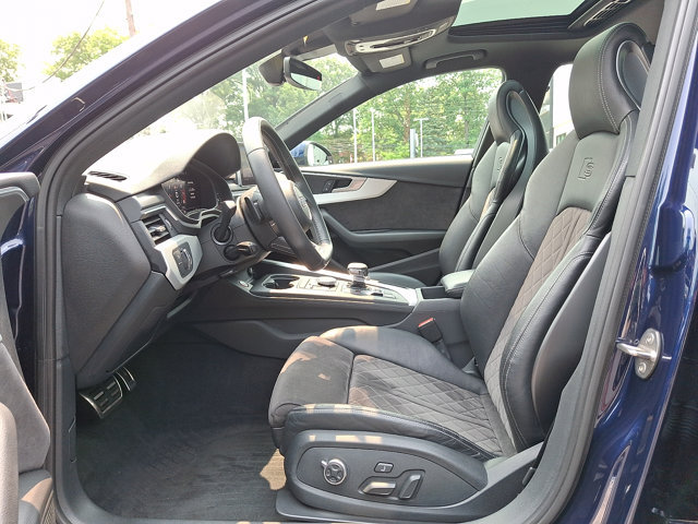 Used 2018 Audi S4 Premium Plus w/ Navigation Package AWD/4WD image 13