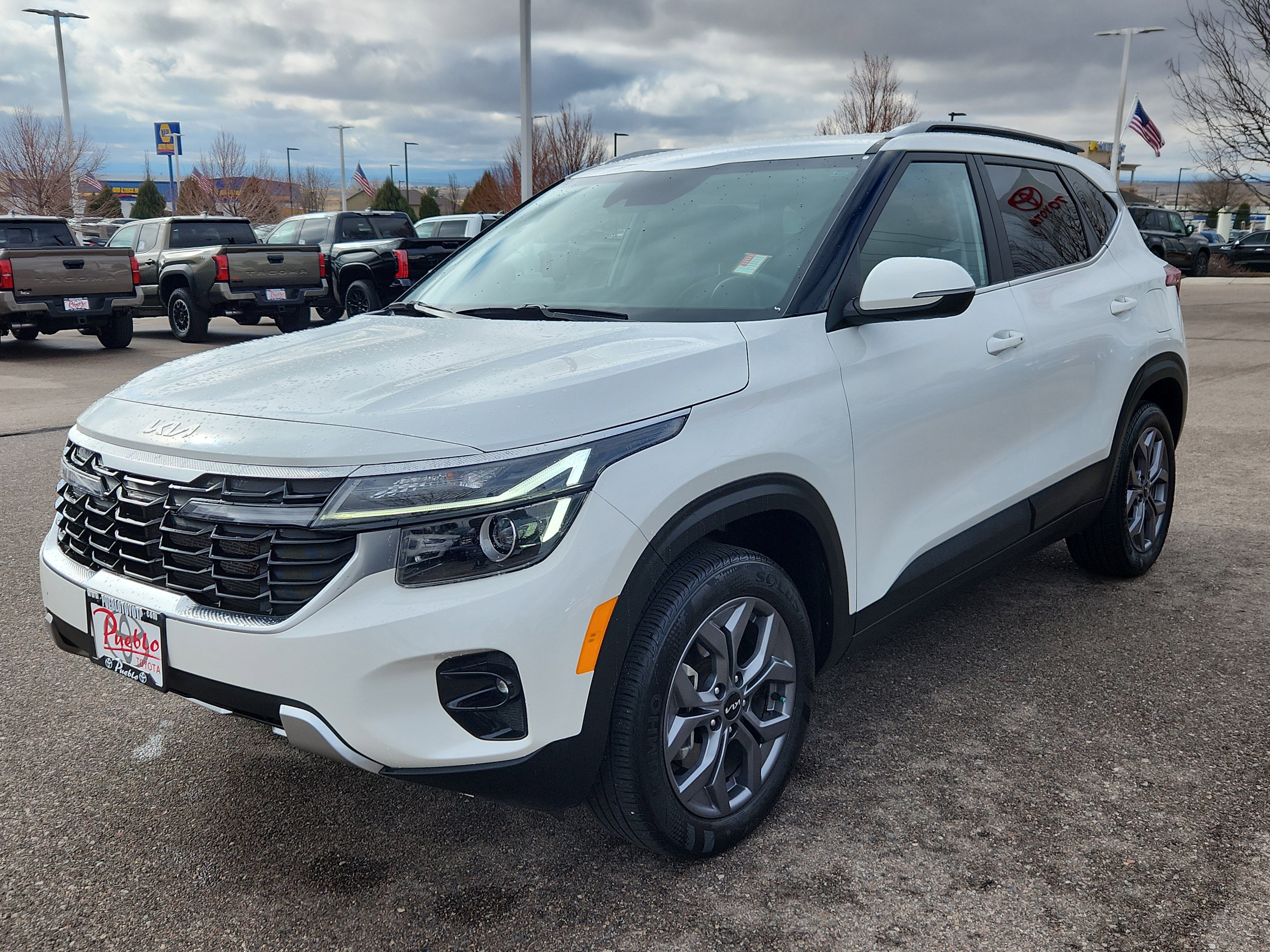 Used 2024 Kia Seltos S image 4