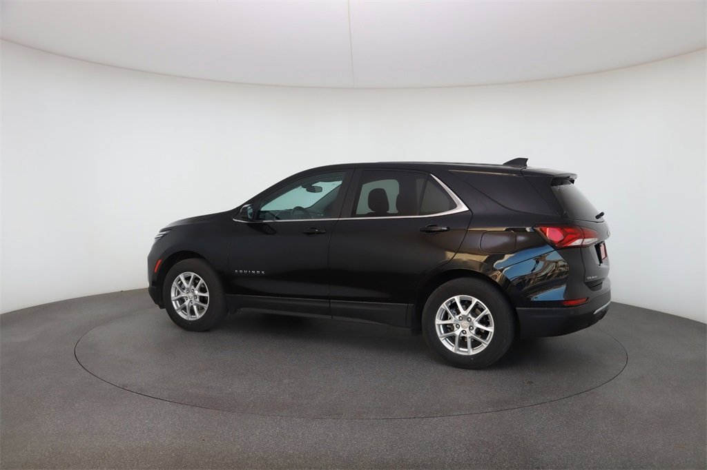 Used 2024 Chevrolet Equinox LT image 3