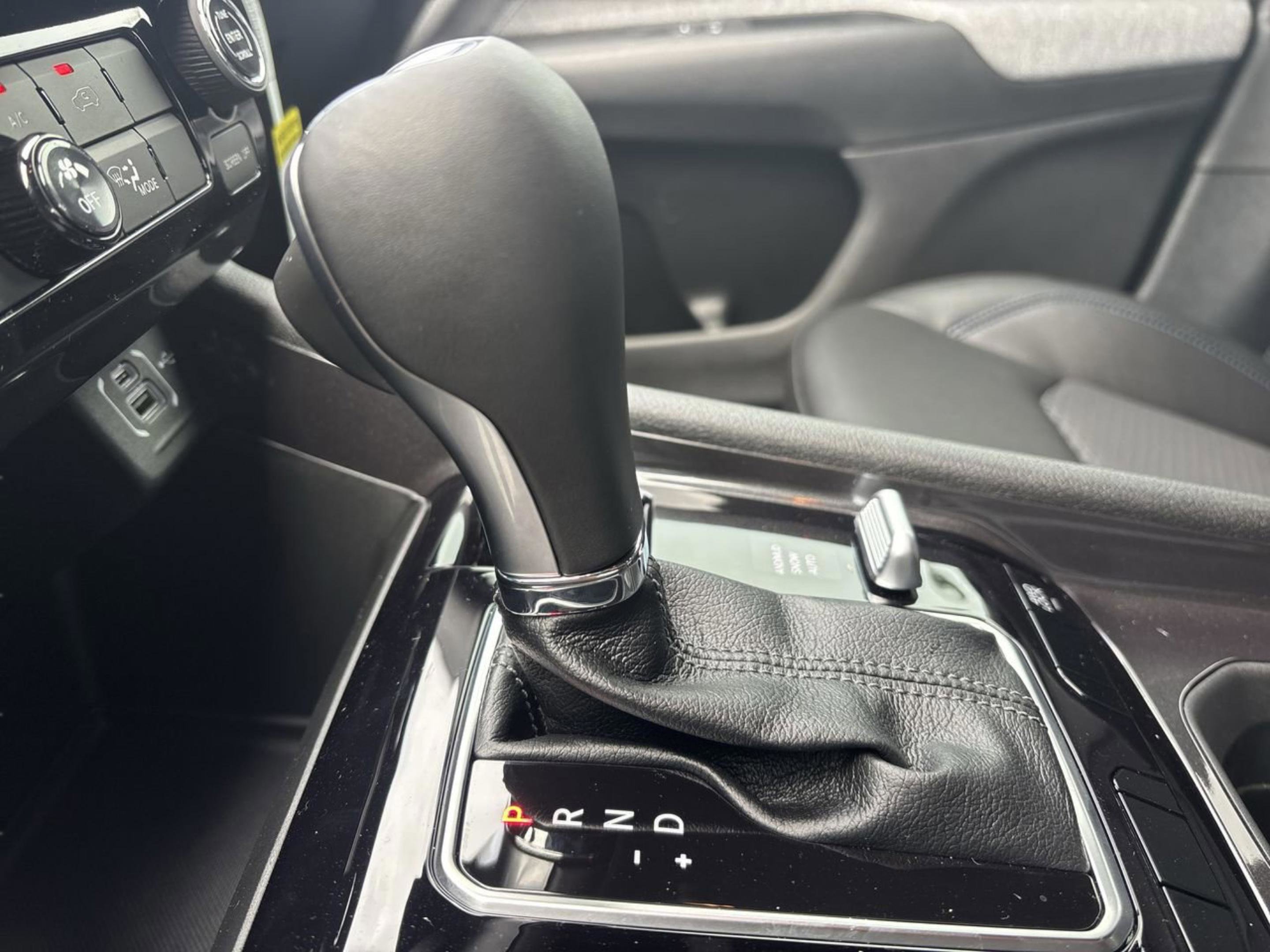 New 2026 Jeep Compass Latitude image 18