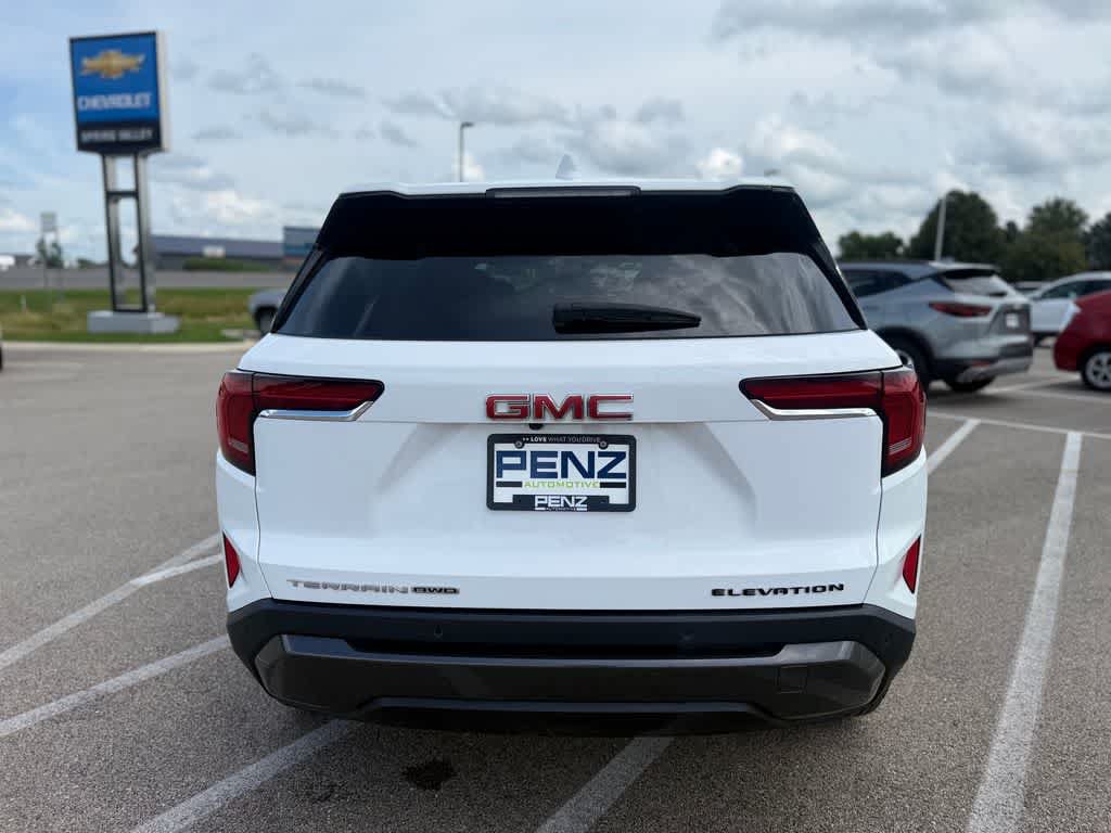 Used 2025 GMC Terrain Elevation AWD/4WD image 4