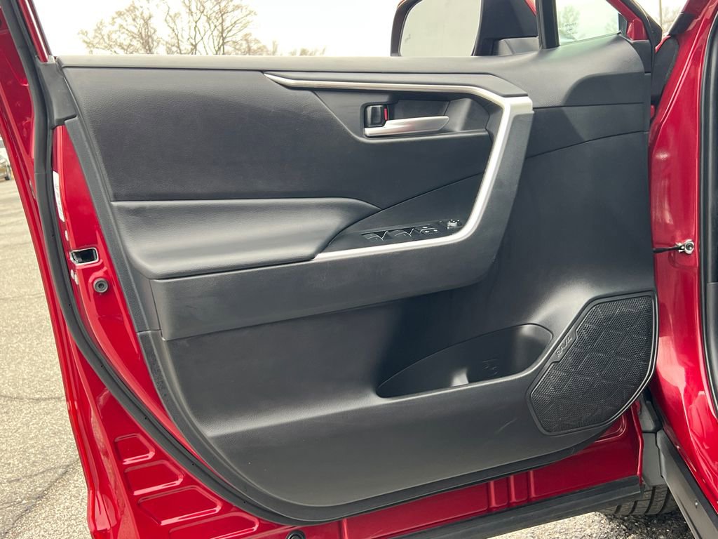 Used 2023 Toyota RAV4 XLE image 15