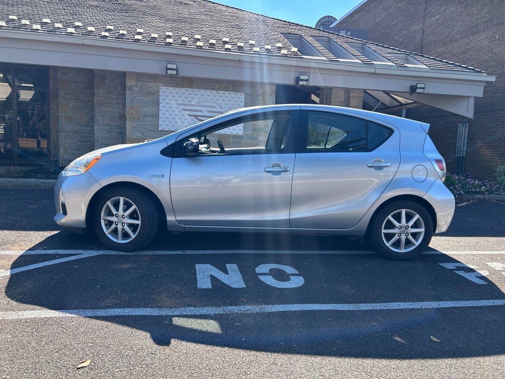 Used 2012 Toyota Prius C Three FWD image 4
