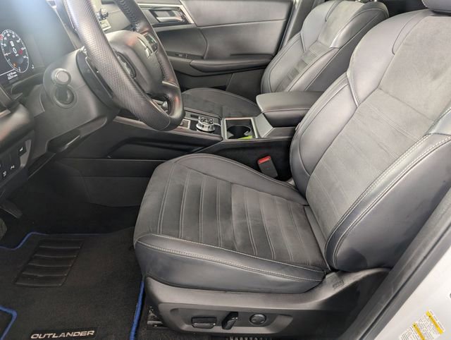 Used 2024 Mitsubishi Outlander SE AWD/4WD image 13