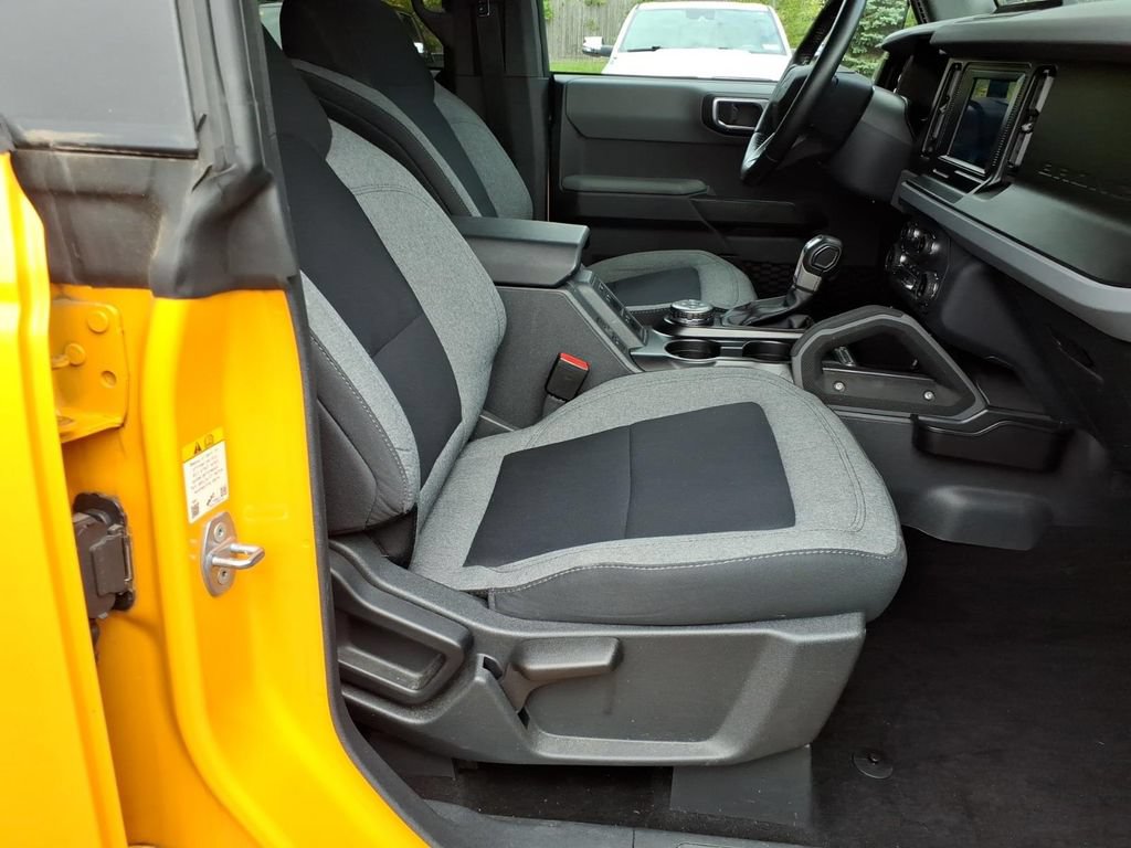 Used 2022 Ford Bronco Big Bend w/ Sasquatch Package AWD/4WD image 8