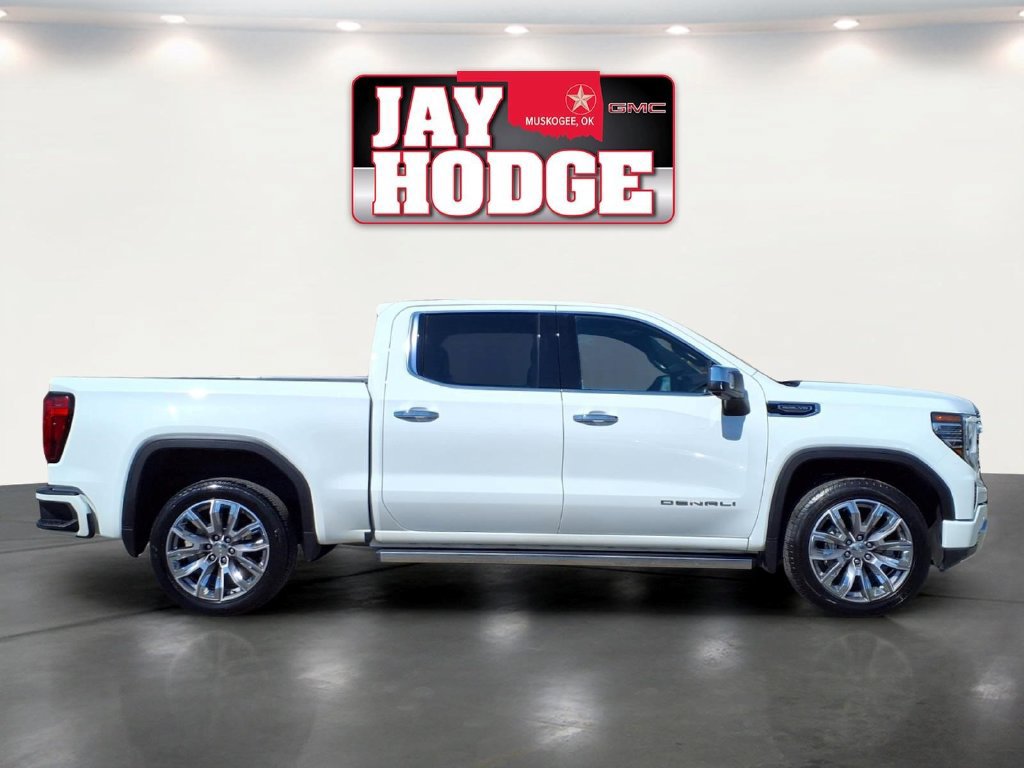 Used 2023 GMC Sierra 1500 Denali w/ Denali Reserve Package AWD/4WD image 4