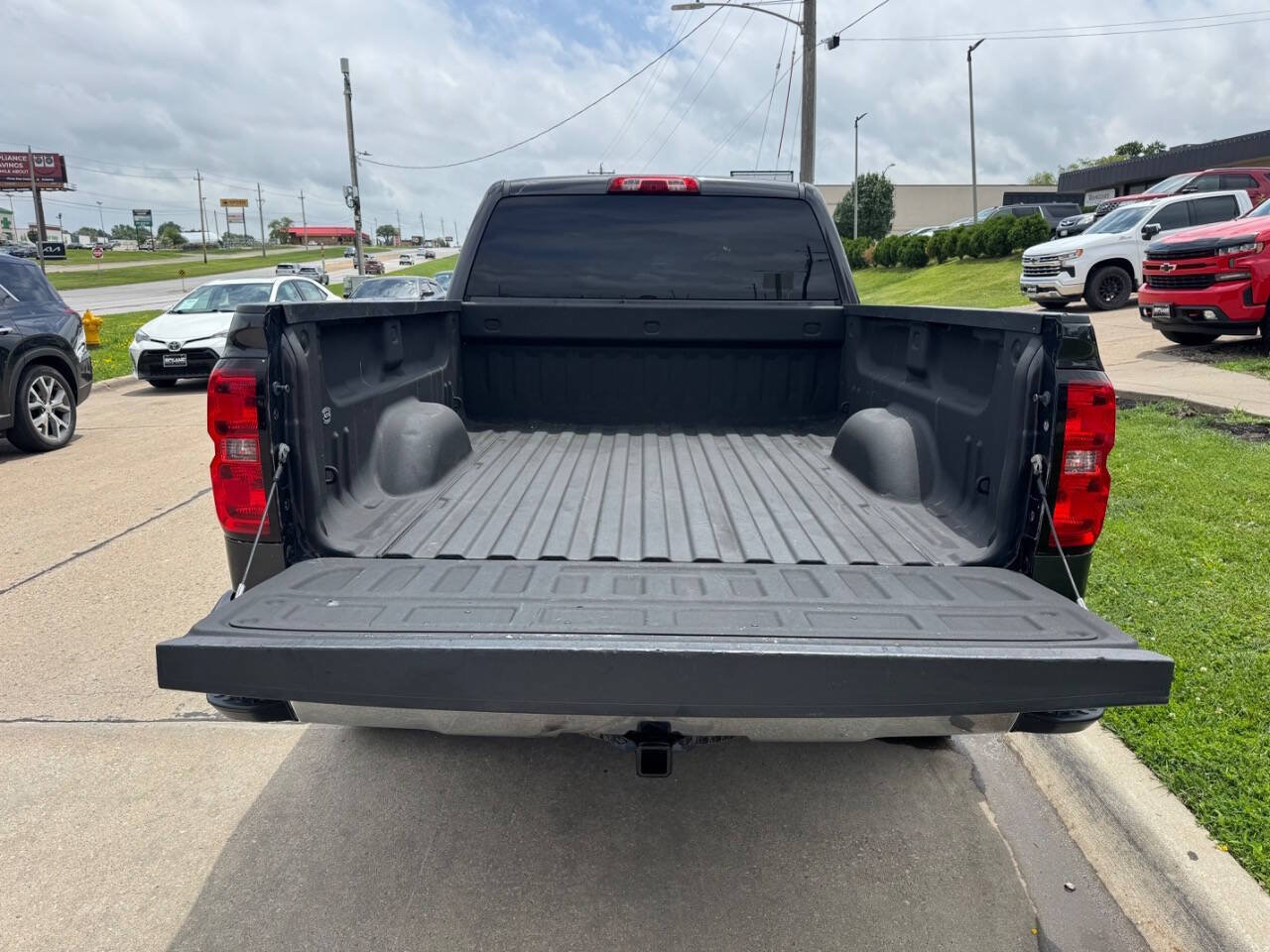 Used 2015 Chevrolet Silverado 1500 LT AWD/4WD image 10