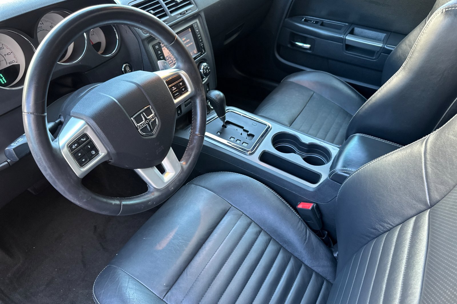 Used 2012 Dodge Challenger R/T image 10