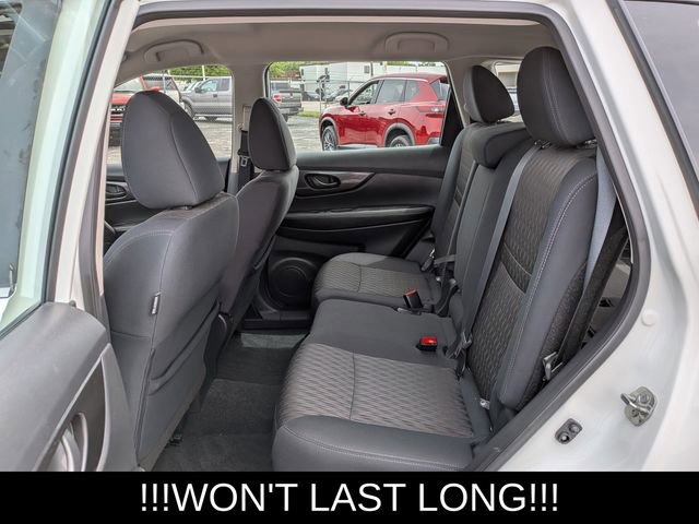 Used 2019 Nissan Rogue SV FWD image 18