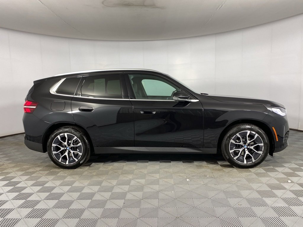 Used 2025 BMW X3 xDrive30i w/ Premium Package image 25