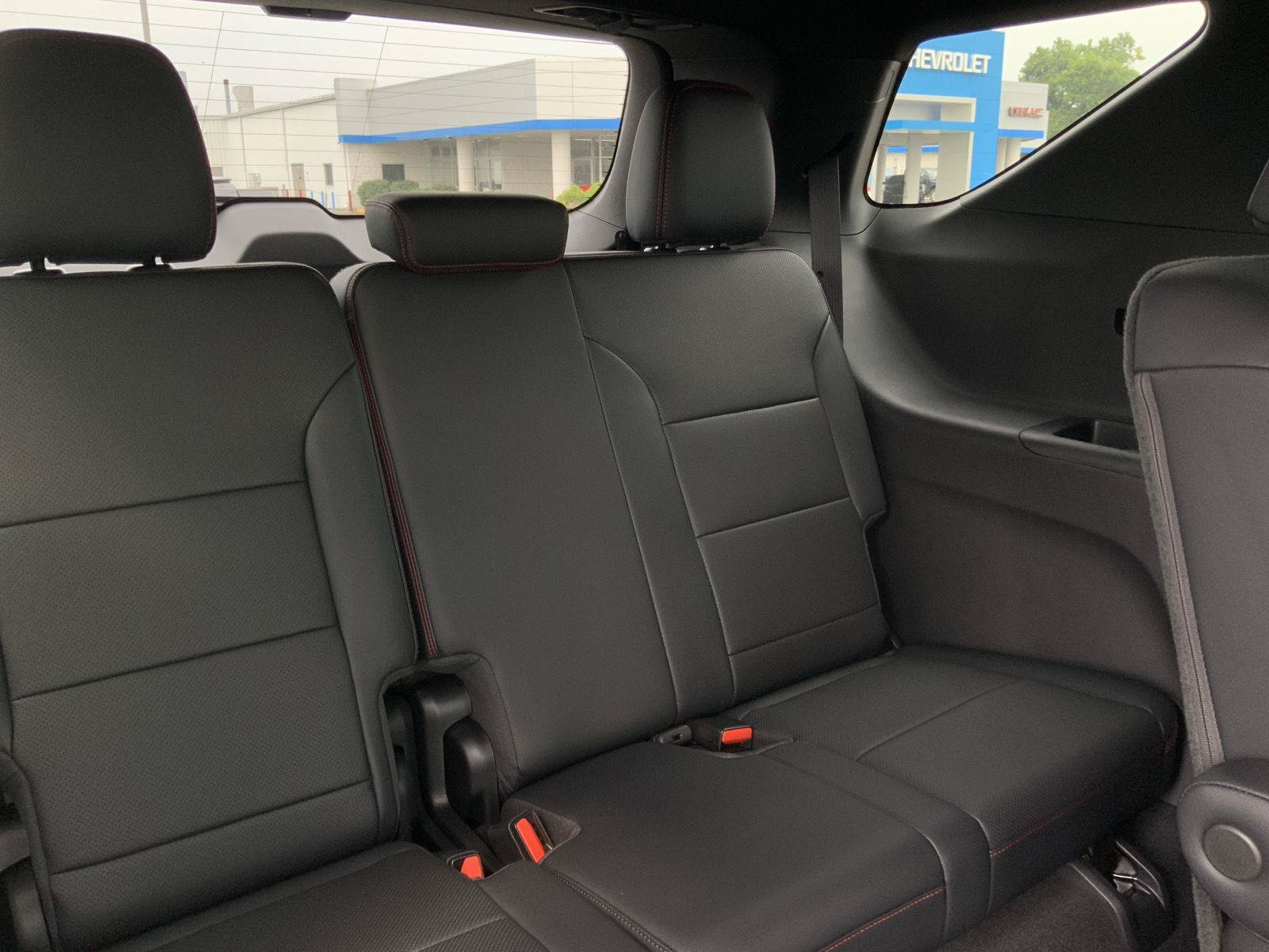 New 2026 Chevrolet Traverse RS w/ LPO, Floor Liner Package FWD image 55